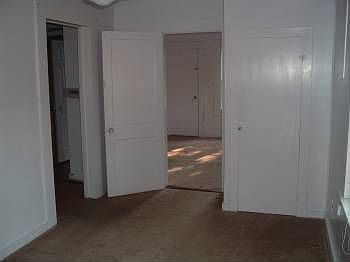 4th image of 615 S Erkel Ave