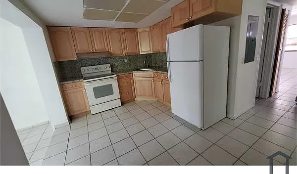 5461 SW 36th St — Photo 24