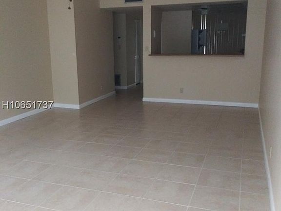 5th image of 2810 SW 87th Ave APT 915