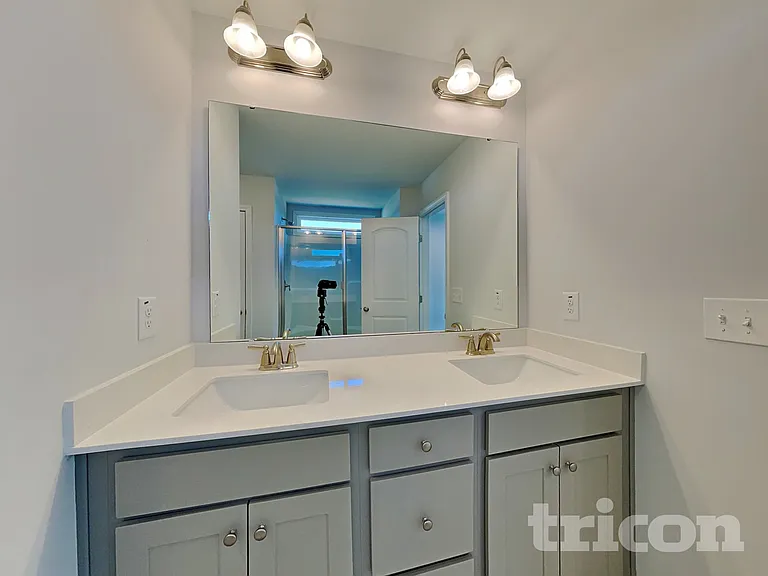 181 Brisbane Dr — Photo 10
