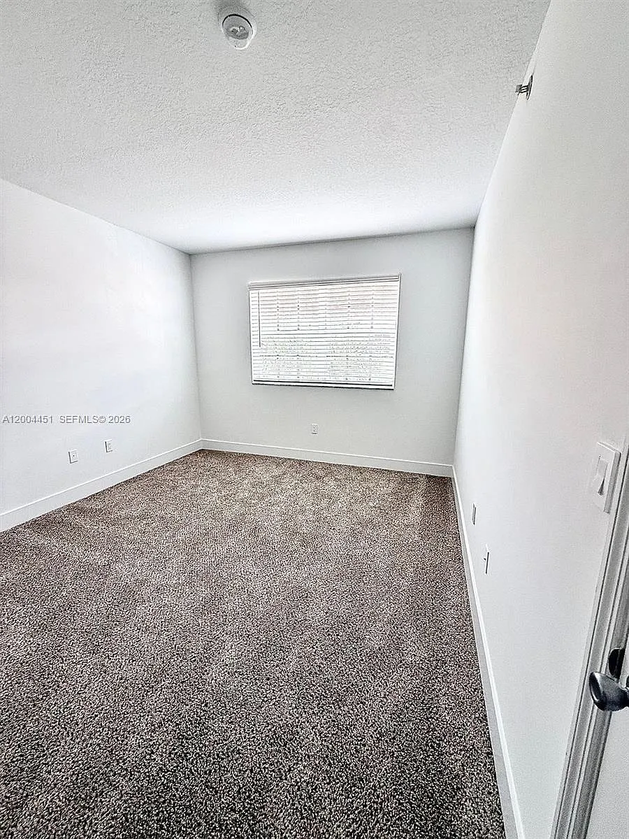 Building Photo - 131 SW 117th Ave #8307