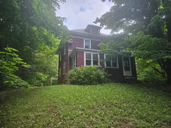 32 Willow Street, Patten, ME 04765