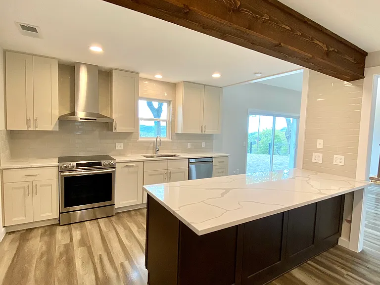 2318 Matador Cir — Photo 7