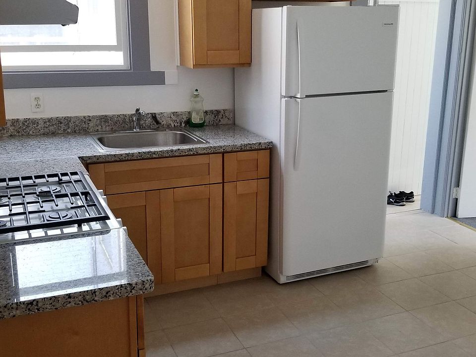 1st image of 619 Ellis St