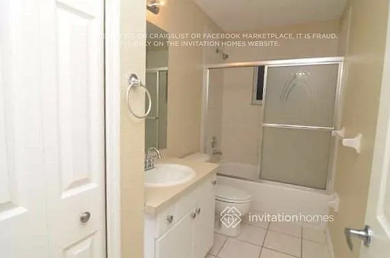 4010 SW 1st Ave — Photo 8