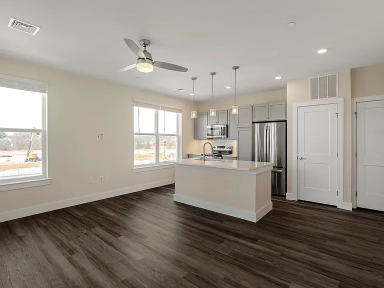 The Pointe at Overlook — Photo 52