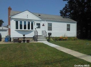 451 Outlook Ave, West Babylon, NY 11704