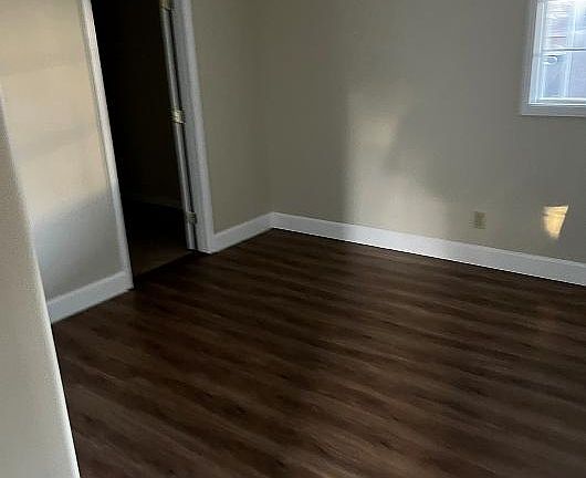 5th image of 211 Twinlake Dr
