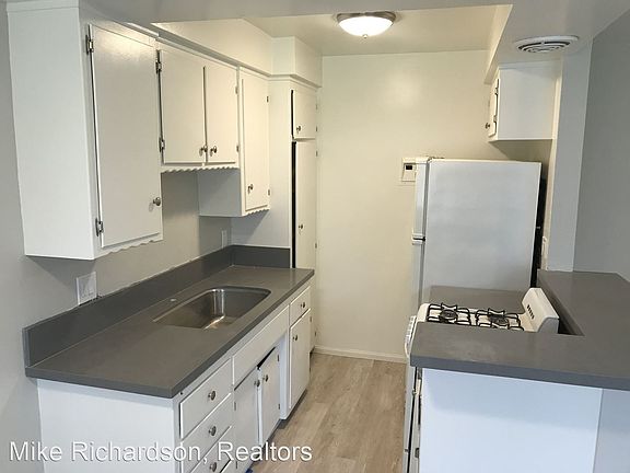 2nd image of 409 W Islay St #5965711