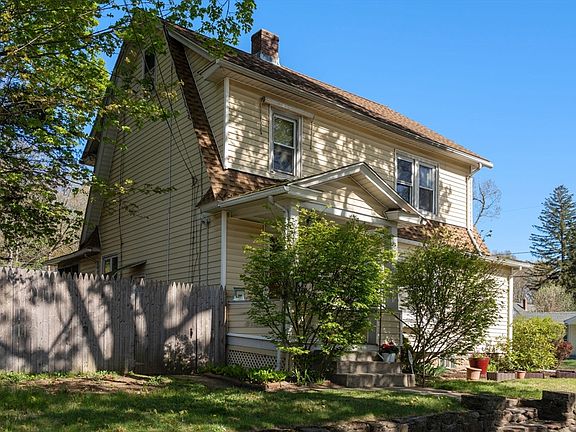 5th image of 217 Ellsworth Ave