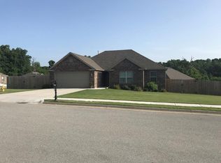 2190 Buck Cv, Pea Ridge, AR 72751