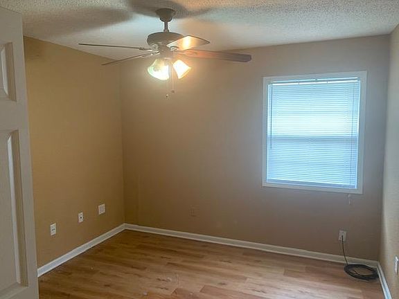 3rd image of 2713 Hodges St #B