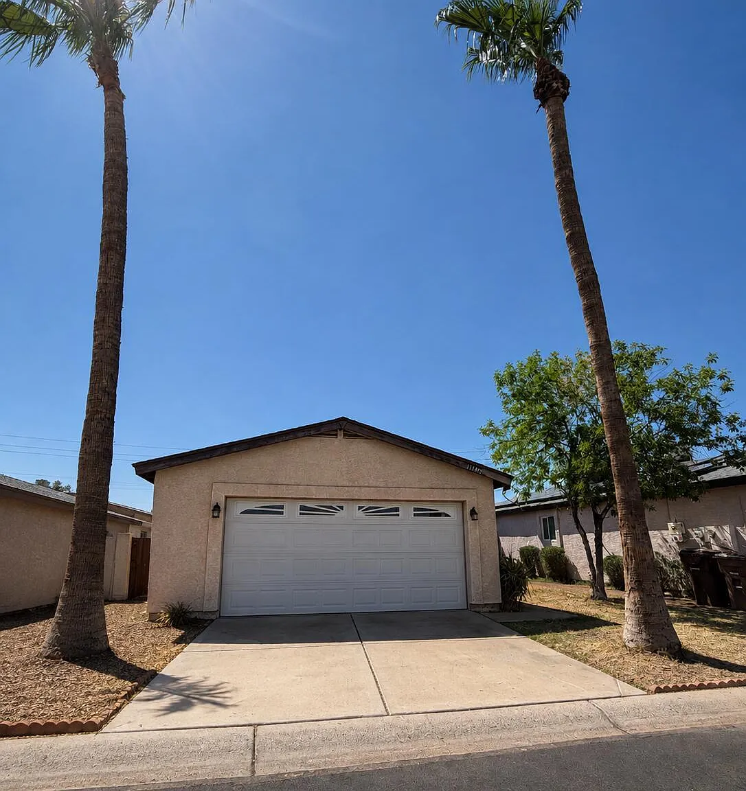 3 bed, 2.0 bath, 1331 sqft, $2,200 — Photo 1