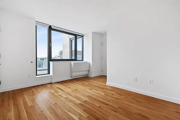 Rented by Greystar | media 14