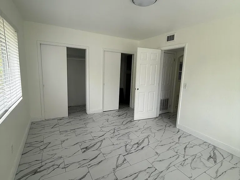 12 N B St — Photo 6