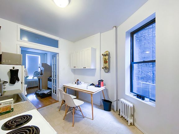 4th image of 19 Stuyvesant St APT 4B