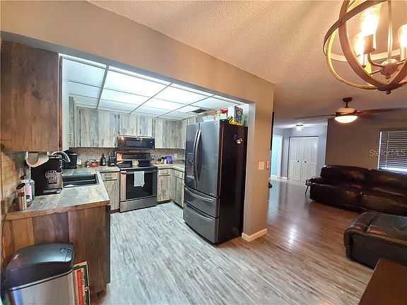 4th image of 10119 64th Ln N