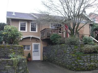 1136 SE Center St, Portland, OR 97202