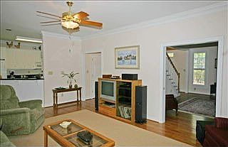 3rd image of 718 Plantation Dr