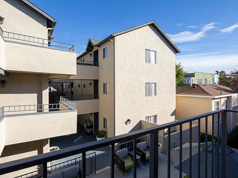 Golden Pacific Apartments — Photo 15