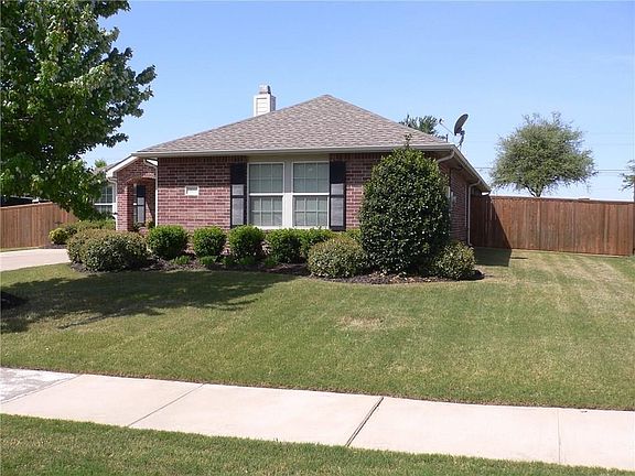 3rd image of 703 Beau Dr