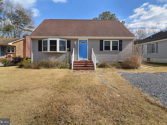 2nd image of 422 Gibson Ave