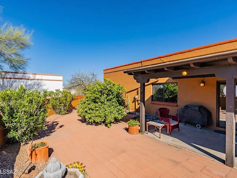 580 S Corpino De Pecho — Photo 4