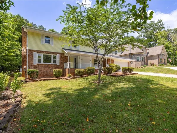 1995 Bethania Rural Hall Rd, Winston Salem, NC 27106