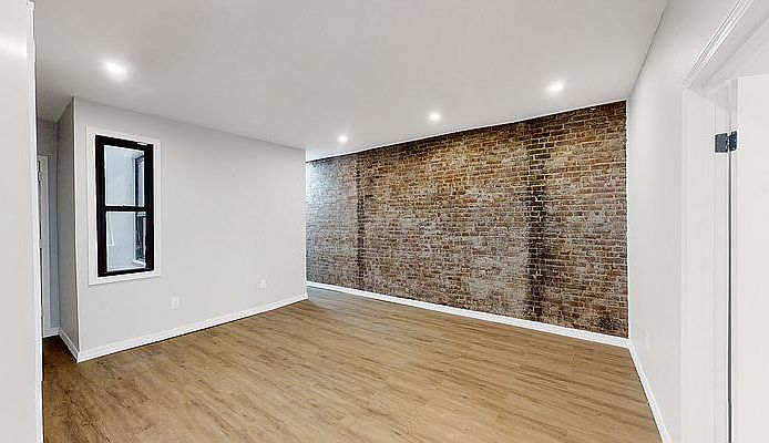 1st image of 284 Lenox Ave #3