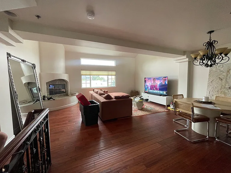5937 W Willoughby Ave #2 — Photo 24