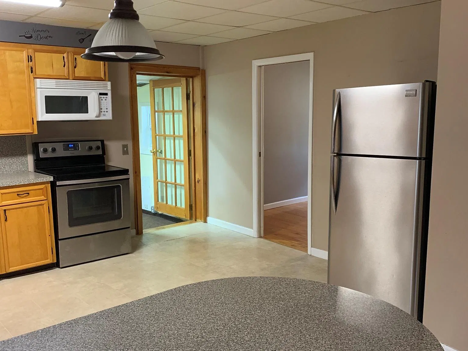 2 bed, 850 sqft, $1,300 — Photo 4