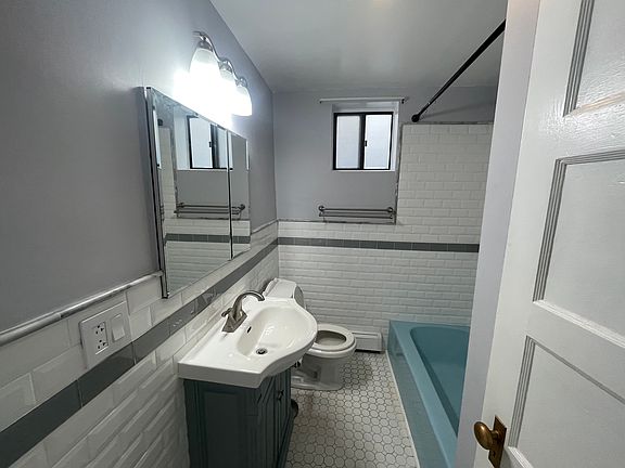 3rd image of 238 Pawling Ave #1