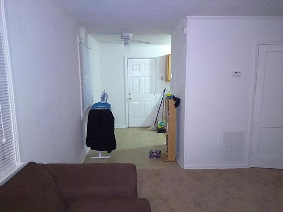 4th image of 5712 York Cir
