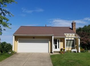 2904 Marcella Dr, Erie, PA 16506