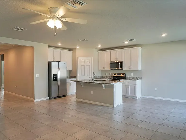 1218 Zambrana Ct — Photo 3