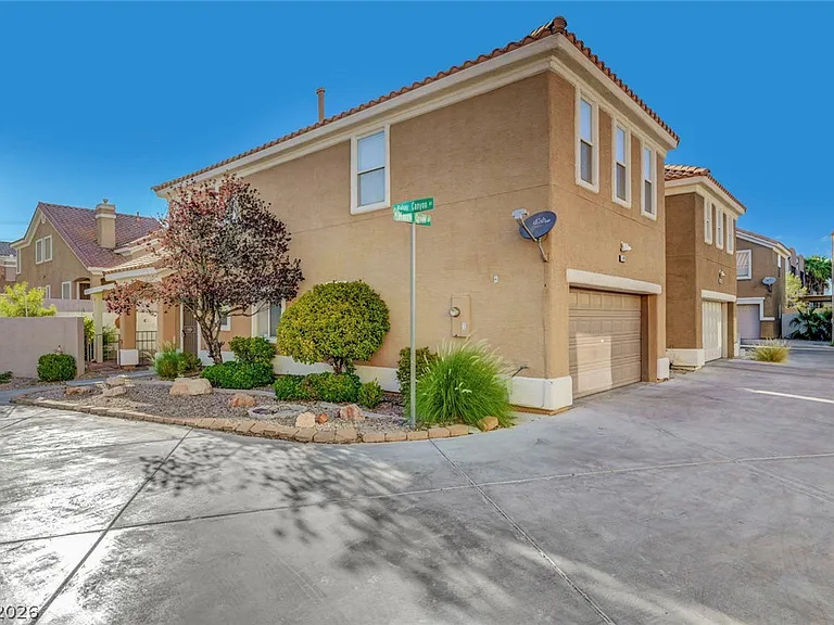 1453 Morro Creek St — Photo 3