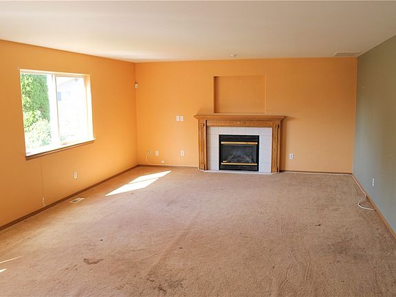 3rd image of 13222 108th Ave E