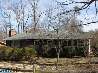 130 Woodstock Dr, Charlottesville, VA