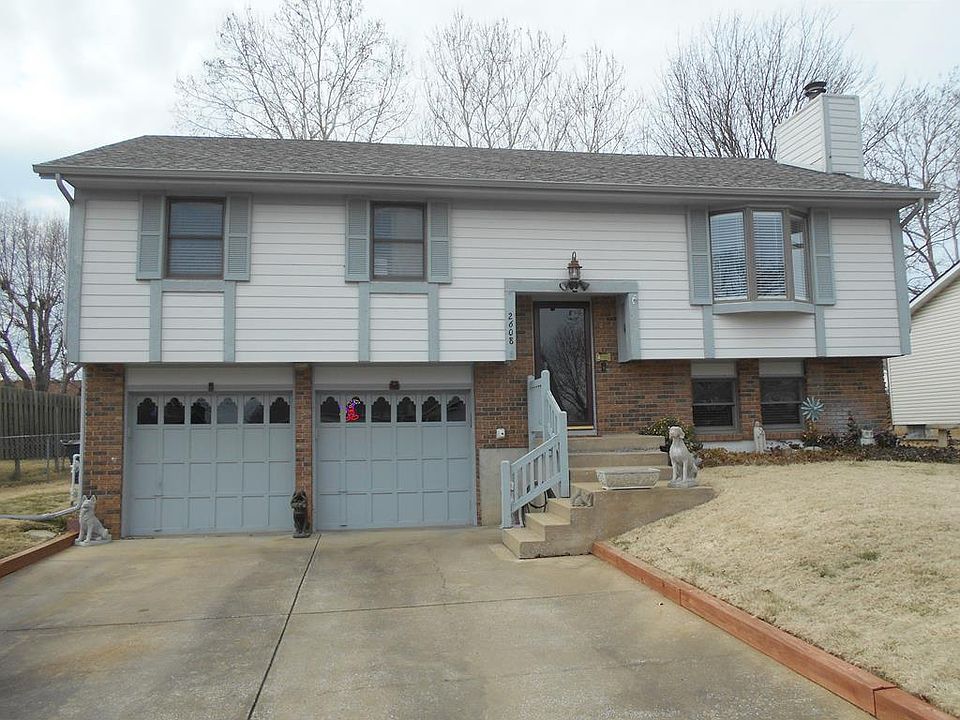 1st image of 2608 S Taylor St