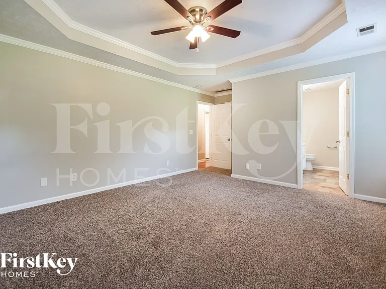 250 Berkshire Dr — Photo 10