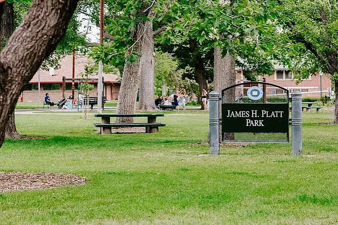 Platt Park 2 Blocks away