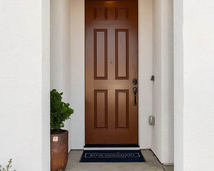 Spacious Townhomes in Provence at Natomas — Photo 8
