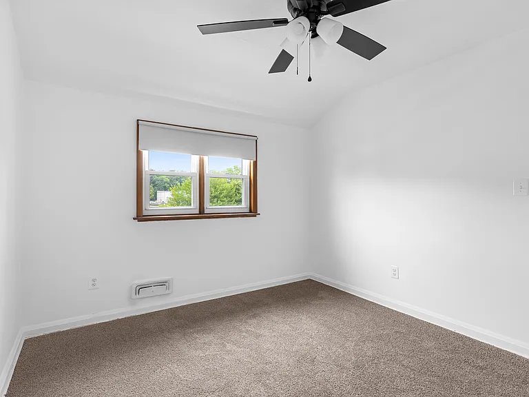 3317 Belsford Ct — Photo 4