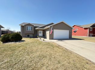 1808 9th Ave S, Brookings, SD 57006