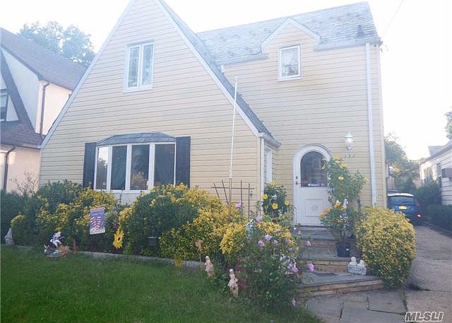 1st image of 152 Bellmore St