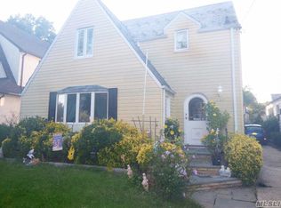 152 Bellmore St, Floral Park, NY 11001