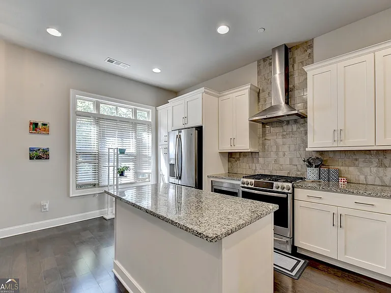 4245 Deming Cir — Photo 8
