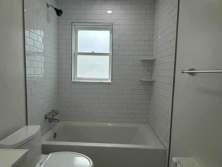 239 E Main St #4 — Photo 7