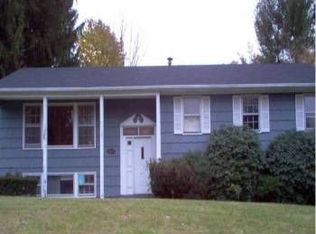 16 Amsterdam Ave, Monsey, NY 10952