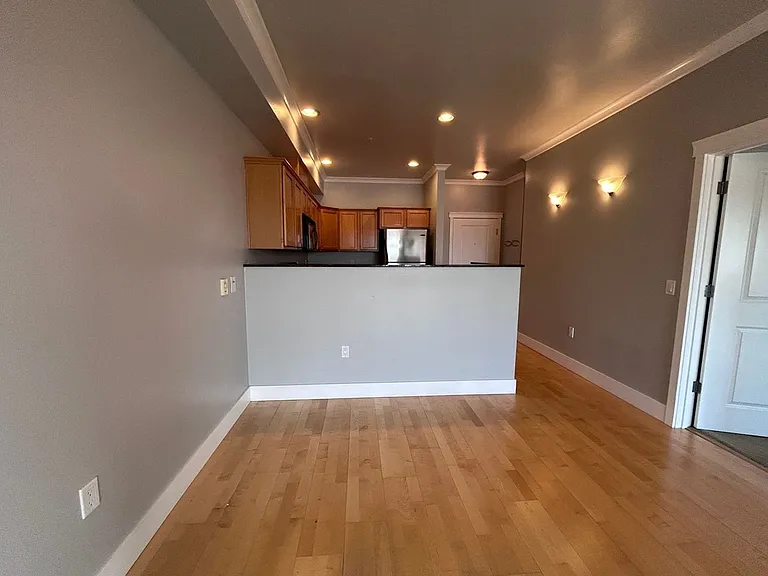 1015 Railroad Ave #412 — Photo 5